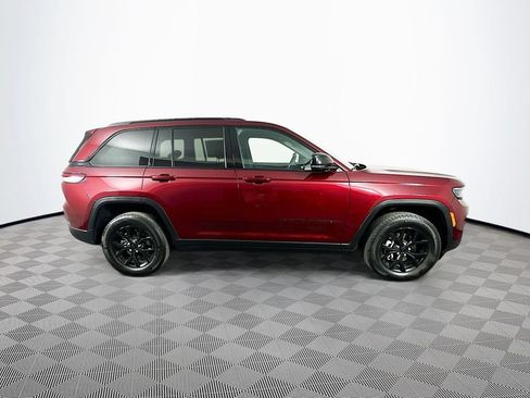 Certified 2024 Jeep Grand Cherokee Altitude AWD/4WD image 14