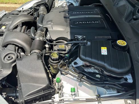 Used 2019 Jaguar XJ AWD image 34