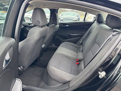 Used 2017 Chevrolet Cruze LS image 10