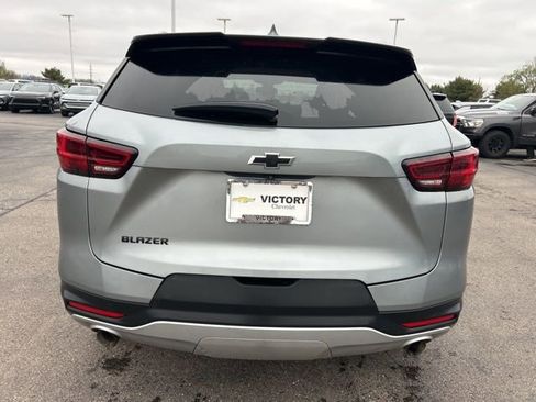 Used 2023 Chevrolet Blazer LT w/ Midnight/Sport Edition FWD image 6