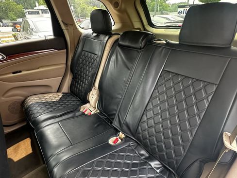 Used 2011 Jeep Grand Cherokee Overland AWD/4WD image 25
