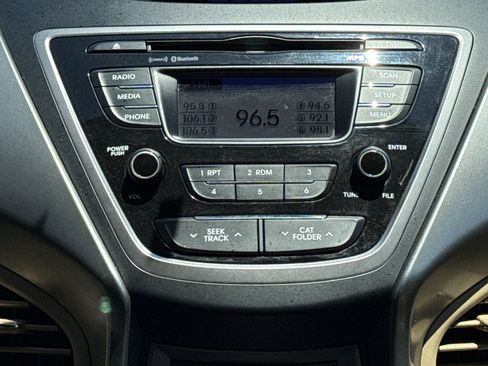 Used 2013 Hyundai Elantra GLS w/ Preferred Pkg FWD image 23