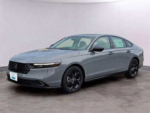 New 2025 Honda Accord SE image 1