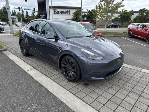 Used 2022 Tesla Model Y Performance AWD/4WD image 3