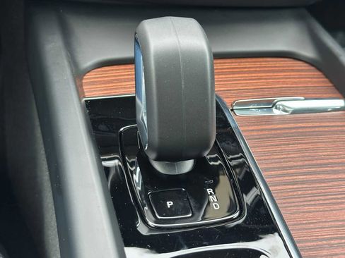 Used 2026 Volvo V60 B5 Cross Country Plus w/ Climate Package image 30