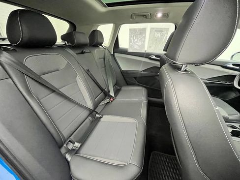 Used 2024 Volkswagen Taos SE w/ Panoramic Sunroof Package AWD/4WD image 37