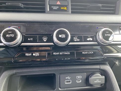 New 2025 Honda Pilot Touring image 21