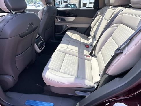 New 2025 Lincoln Nautilus Reserve image 21