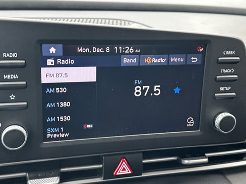 Used 2023 Hyundai Elantra SEL image 17