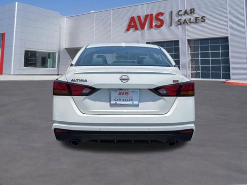 Used 2025 Nissan Altima 2.5 SR FWD image 7