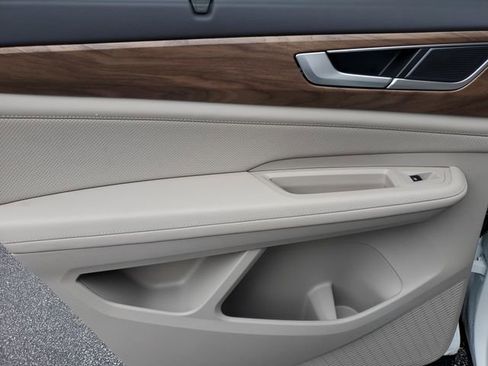 New 2026 Volkswagen Atlas SE image 14