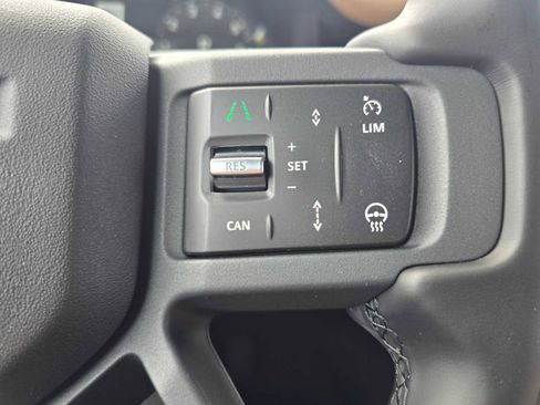 New 2026 Land Rover Defender 110 X-Dynamic SE AWD/4WD image 31