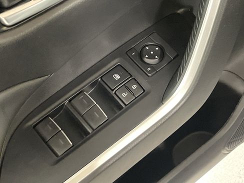 Certified 2022 Toyota RAV4 XLE w/ Convenience Package image 15