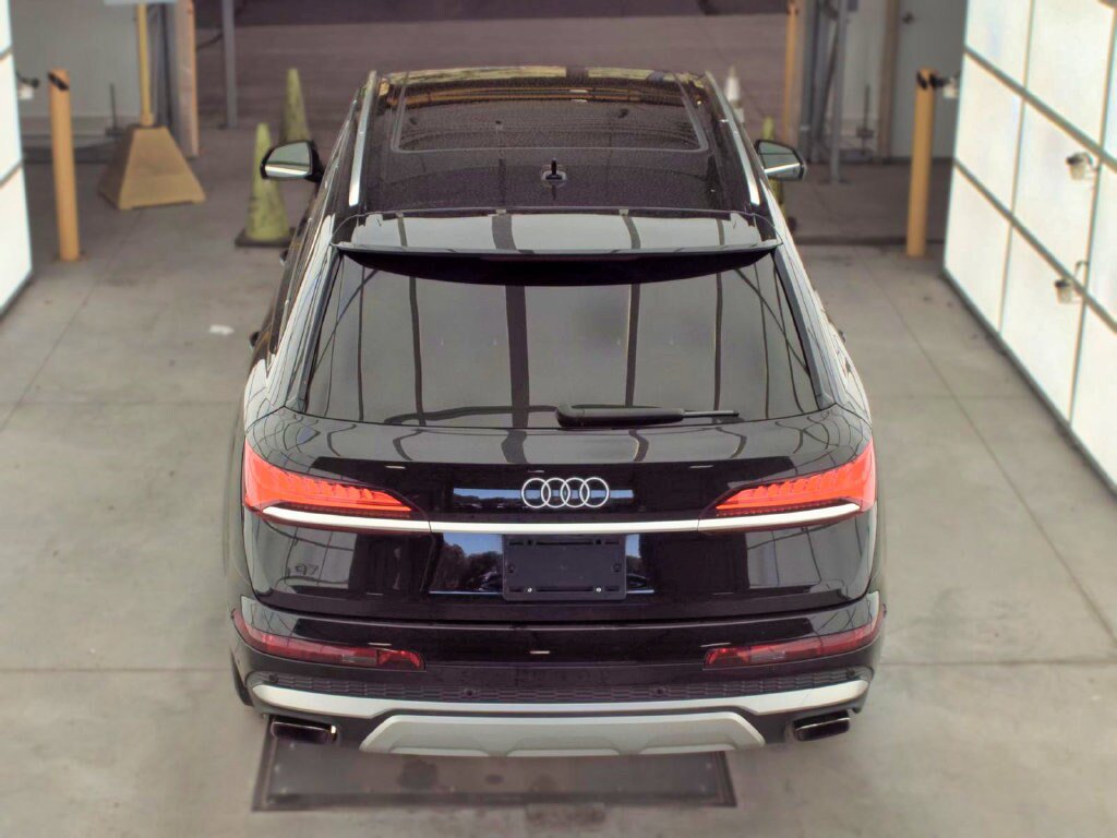 Used 2025 Audi Q7 3.0T Premium Plus AWD/4WD image 6