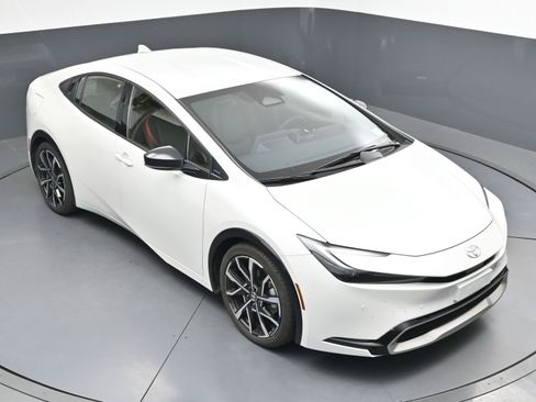Certified 2024 Toyota Prius Prime XSE image 33