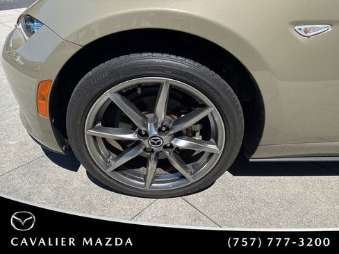 Used 2023 MAZDA MX-5 Miata Grand Touring RWD image 19