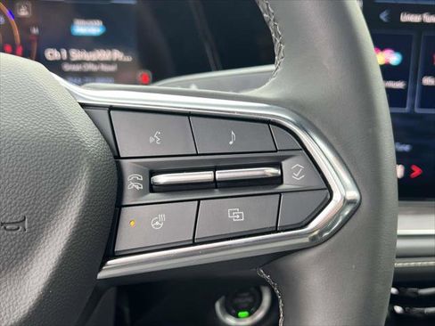 Used 2025 Chevrolet Suburban Premier image 26