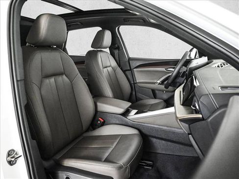 Certified 2025 Audi Q5 Premium w/ Convenience Package AWD/4WD image 22