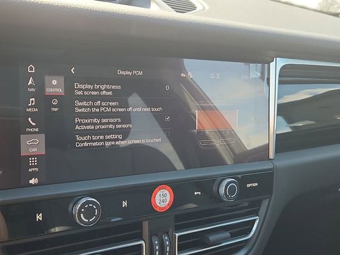 New 2026 Porsche Macan image 23