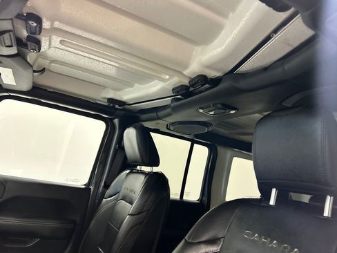 Used 2023 Jeep Wrangler Unlimited Sahara w/ Cold Weather Group image 28