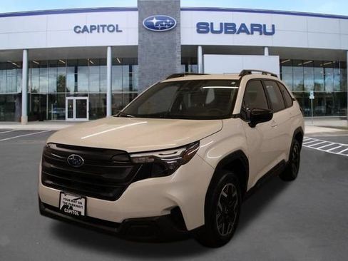 Used 2025 Subaru Forester AWD/4WD image 7