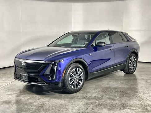 Certified 2024 Cadillac Lyriq Sport RWD image 4