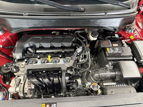 Used 2025 Hyundai Venue SEL FWD image 34