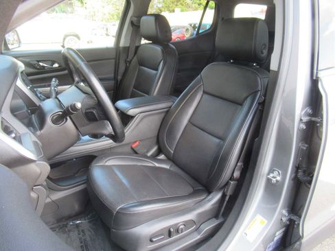 Used 2023 GMC Acadia SLT image 20