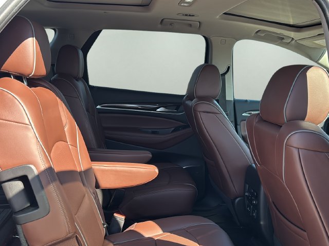 Used 2021 Buick Enclave Avenir w/ Avenir Technology Package FWD image 15