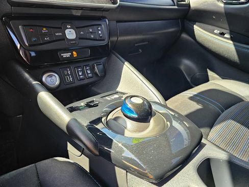 Used 2025 Nissan Leaf SV Plus FWD image 28