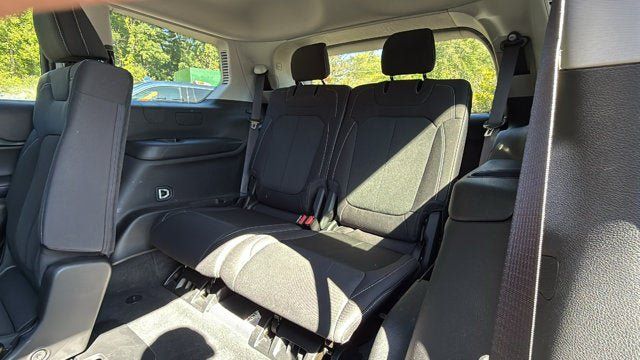 Used 2023 Jeep Grand Cherokee L Laredo AWD/4WD image 28
