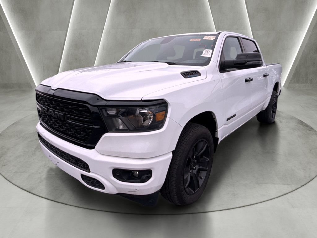 Used 2023 RAM 1500 4x4 Crew Cab image 8