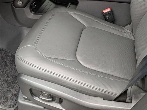 New 2026 Land Rover Defender 110 S image 4