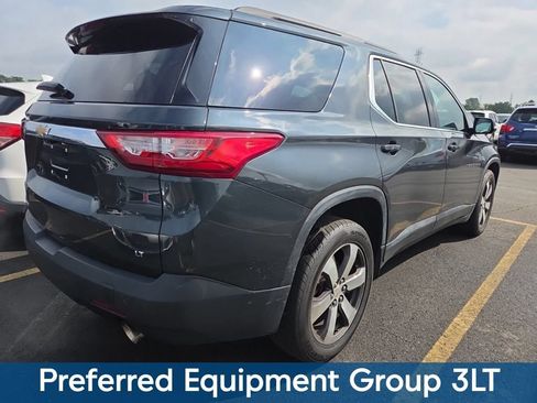 Used 2020 Chevrolet Traverse LT w/ LT Premium Package AWD/4WD image 2