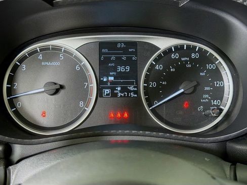 Used 2025 Nissan Versa S FWD image 15