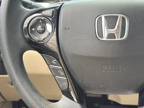 Used 2016 Honda Accord LX image 11