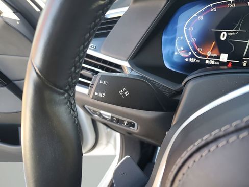 Used 2022 BMW X7 xDrive40i w/ M Sport Package image 35