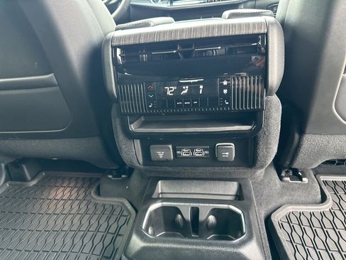 New 2024 Jeep Wagoneer Series III w/ Rear Seat Video Group 1 image 20