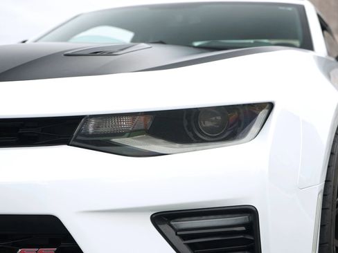 Used 2018 Chevrolet Camaro SS image 10