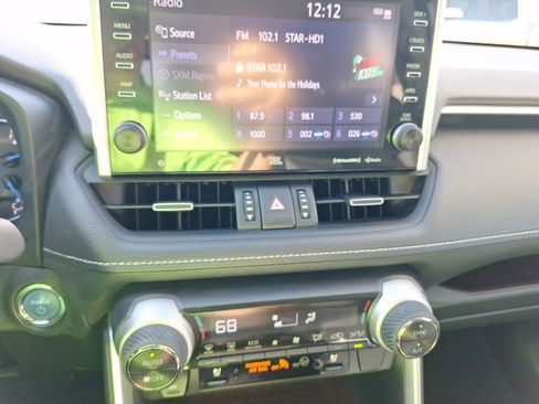 Used 2022 Toyota RAV4 Limited image 29