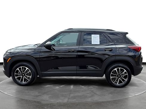 Used 2024 Chevrolet TrailBlazer LT AWD/4WD image 3