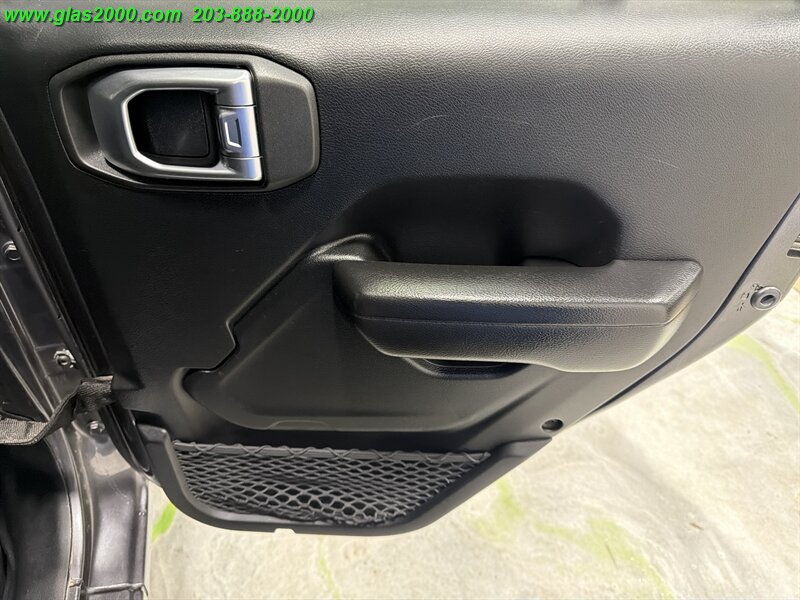 Used 2019 Jeep Wrangler Unlimited Sport S AWD/4WD image 28