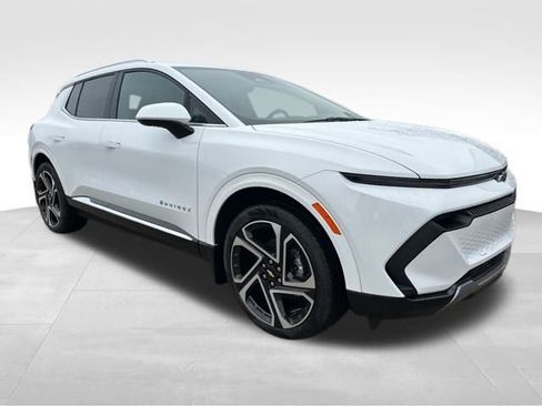 New 2026 Chevrolet Equinox EV LT image 7