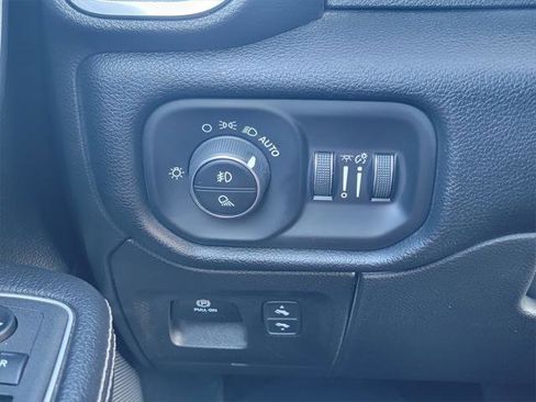 Certified 2022 RAM 1500 Laramie image 36