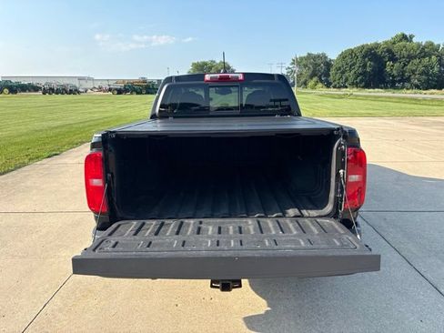 Used 2015 Chevrolet Colorado Z71 w/ LPO, Gearon Bar Package AWD/4WD image 16