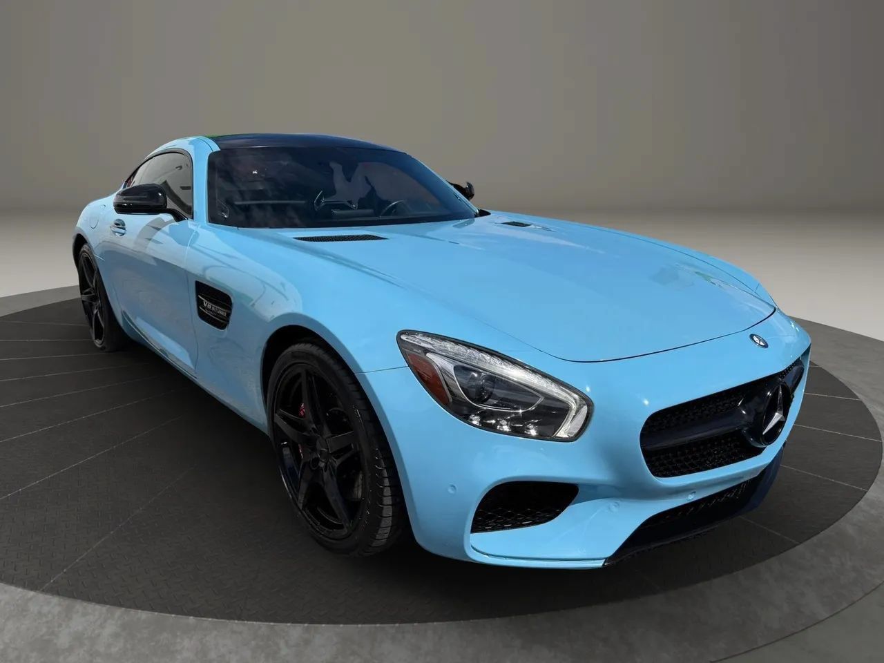 Used 2017 Mercedes-Benz AMG GT Coupe image 4
