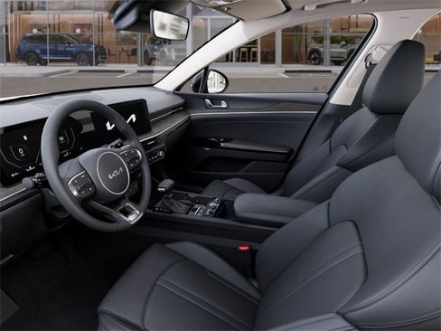 New 2025 Kia K5 EX image 32