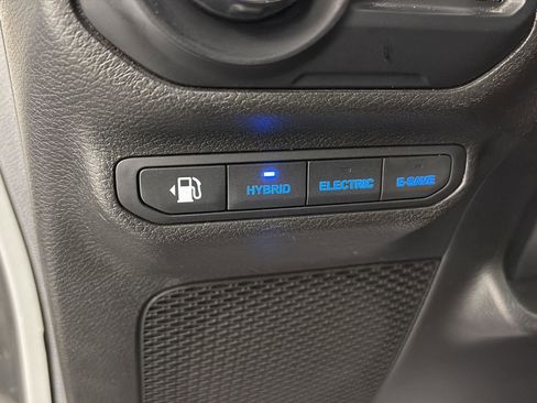 Used 2023 Jeep Wrangler Unlimited w/ Cold Weather Group AWD/4WD image 29