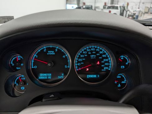 Used 2009 GMC Sierra 2500 SLT w/ SLT Convenience Package image 25