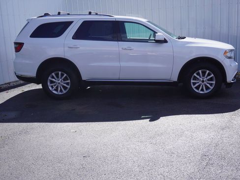 Used 2020 Dodge Durango SXT image 2